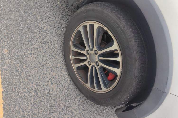 Used Haval H1 2016 Blue Label 1.5L Manual Luxury Model Right Front Wheel Hub