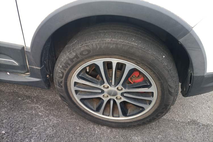 Used Haval H1 2016 Revised Version Blue Badge 1.5L Manual Luxury Edition Right Front Wheel Hub