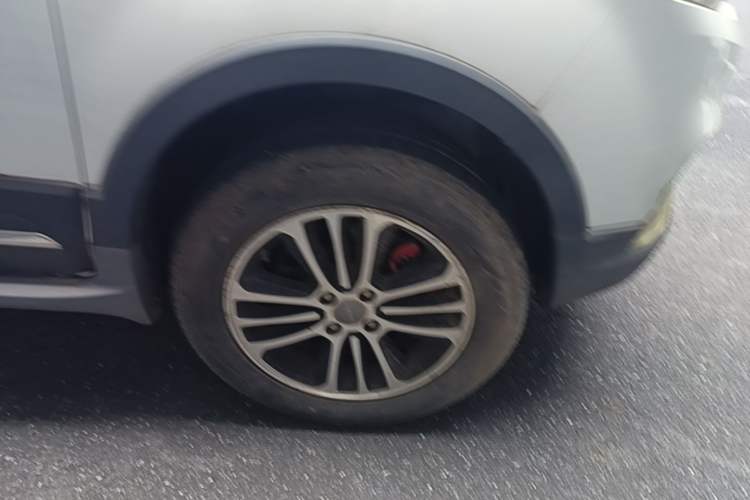Used Haval H1 2016 Blue Label 1.5L AMT Luxury Model Right Front Wheel Hub