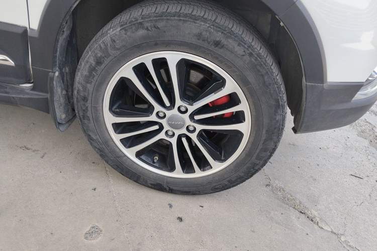 Used Haval H1 2016 Revised Version Blue Badge 1.5L Manual Luxury Edition Right Front Wheel Hub