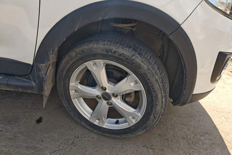 Used Haval H1 2016 Red Label 1.5L Manual Luxury Model Right Front Wheel Hub