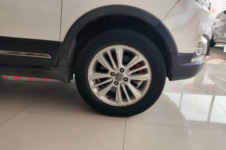 Used Haval H1 2016 Blue Label 1.5L AMT Urban Model Right Front Wheel Hub