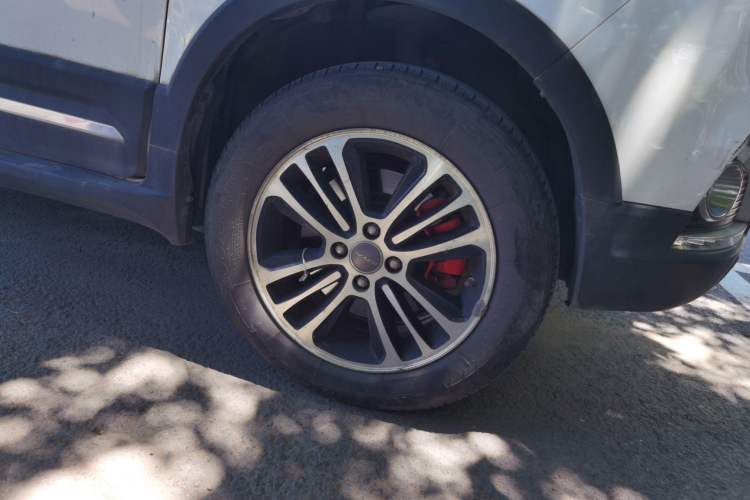 Used Haval H1 2016 Revised Version Blue Badge 1.5L Manual Comfort Edition Right Front Wheel Hub