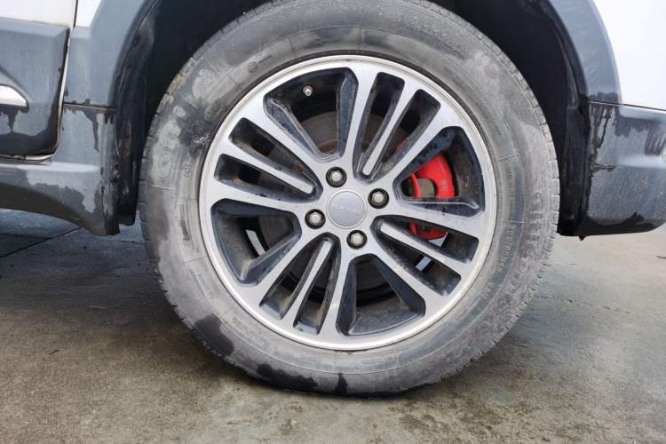 Used Haval H1 2016 Revised Version Blue Badge 1.5L Manual Luxury Edition Right Front Wheel Hub