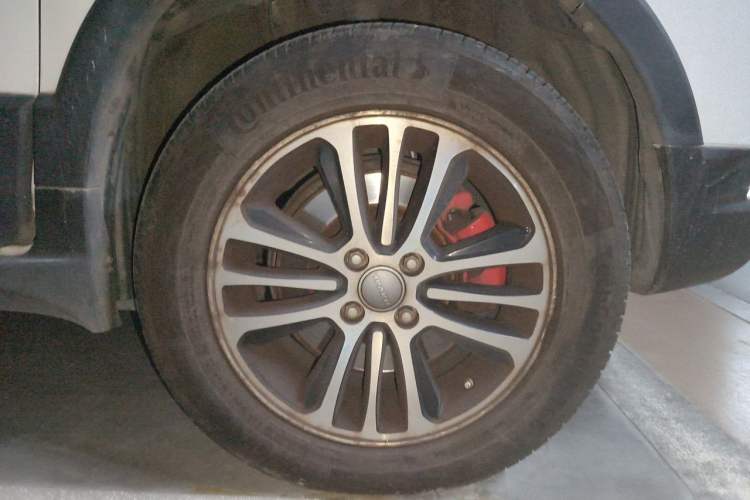 Used Haval H1 2016 Blue Label 1.5L AMT Urban Model Right Front Wheel Hub