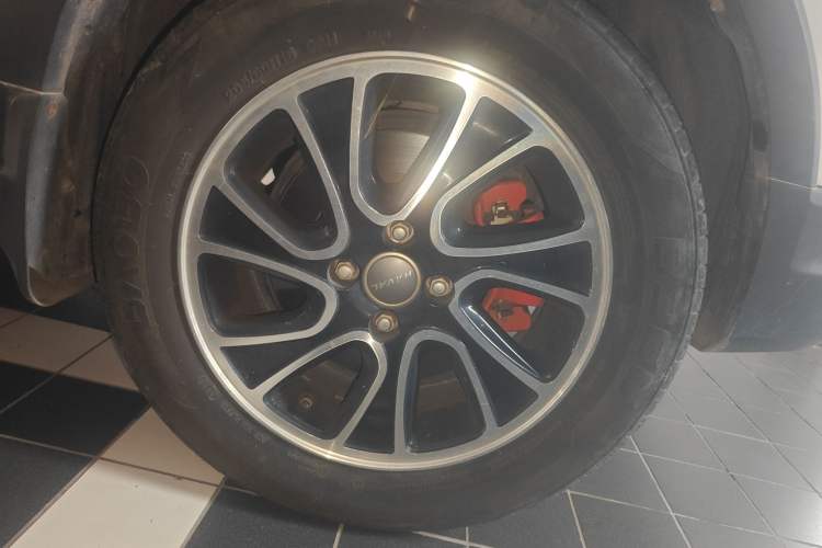 Used Haval H1 2016 Revised Version Blue Badge 1.5L AMT Luxury Edition Right Front Wheel Hub