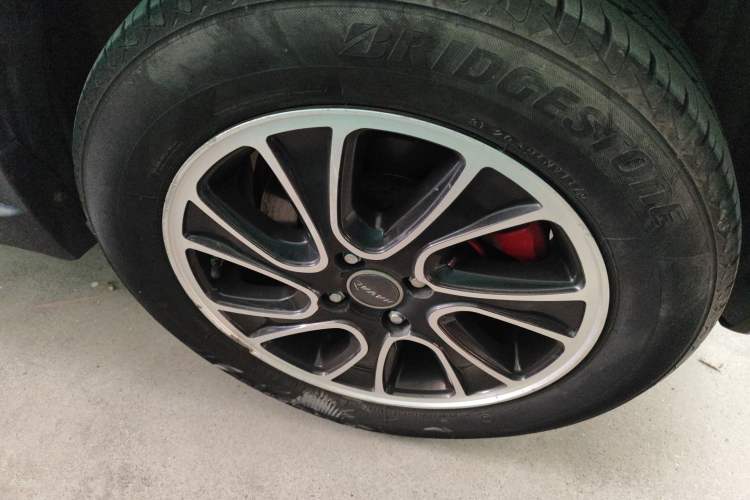 Used Haval H1 2016 Blue Label 1.5L AMT Luxury Model Right Front Wheel Hub