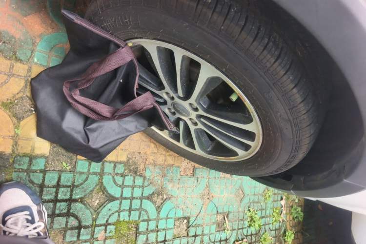 Used Haval H1 2016 Blue Label 1.5L AMT Luxury Model Right Front Wheel Hub