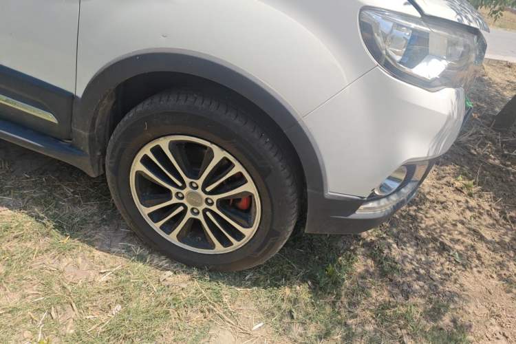 Used Haval H1 2016 Revised Version Blue Badge 1.5L Manual Luxury Edition Right Front Wheel Hub