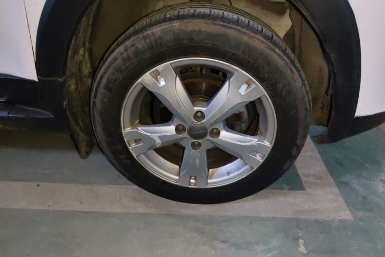 Used Haval H1 2016 Red Label 1.5L Manual Comfort Edition Right Front Wheel Hub