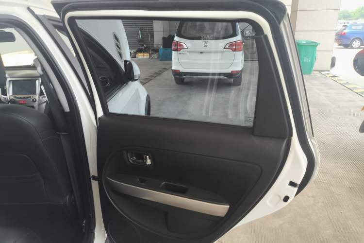 Used Haval H1 2016 Red Label 1.5L Manual Luxury Model Right Rear Door Interior