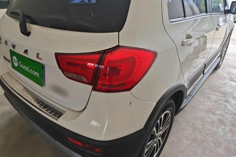 Used Haval H1 2016 Revised Version Blue Badge 1.5L AMT Comfort Edition Right Rear Taillight