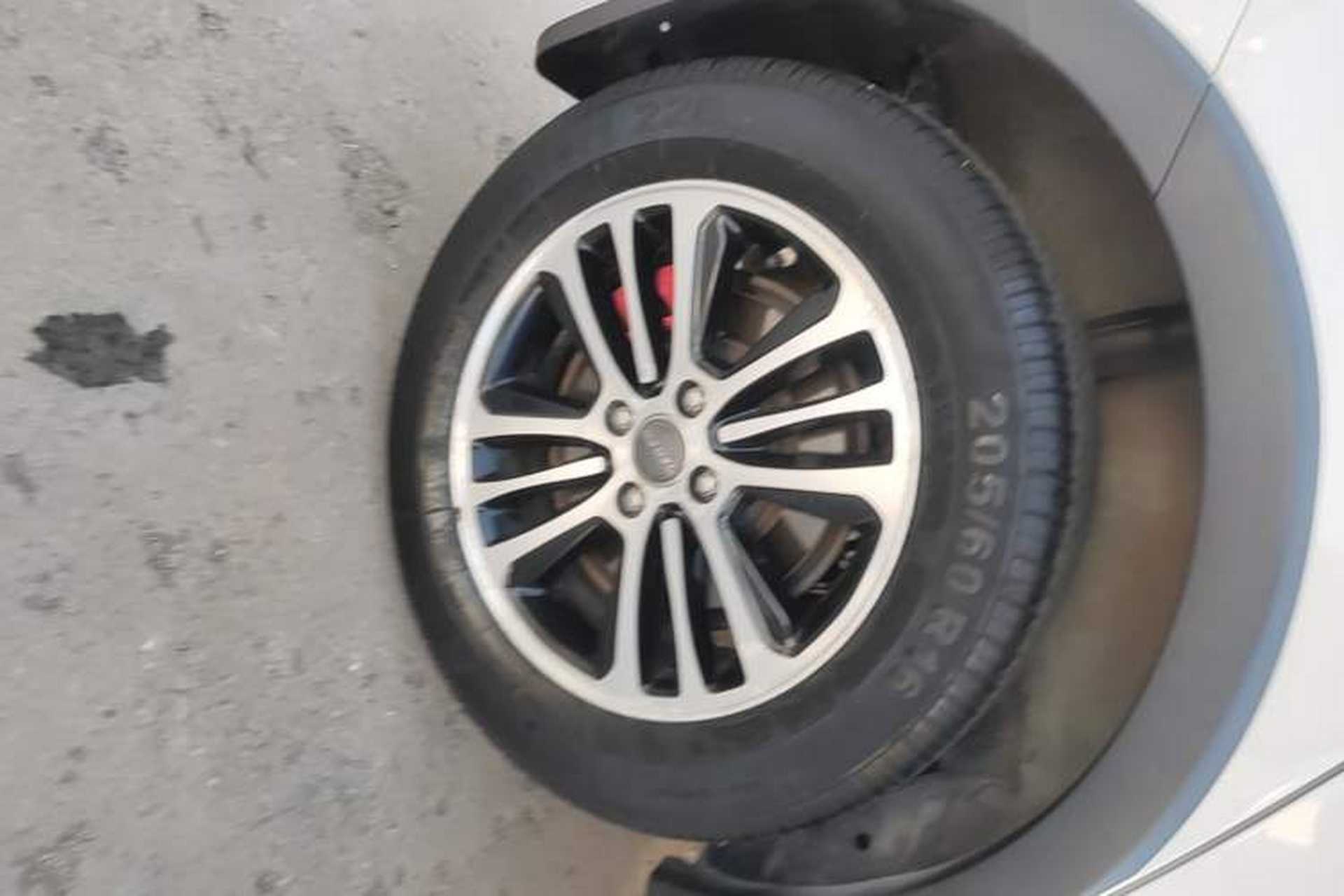Used Haval H1 2016 Revised Version Blue Badge 1.5L AMT Comfort Edition Right Rear Wheel Hub