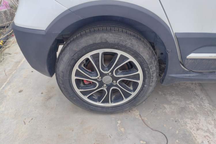 Used Haval H1 2016 Revised Version Blue Badge 1.5L Manual Comfort Edition Right Rear Wheel Hub