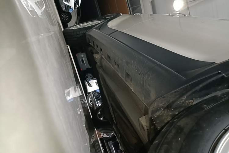 Used Haval H1 2016 Red Label 1.5L AMT Comfort Model Right Side Sill