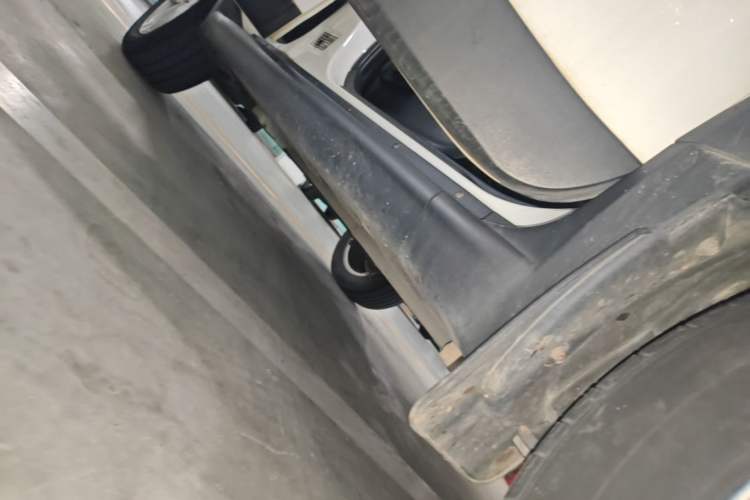 Used Haval H1 2016 Red Label 1.5L Manual Comfort Edition Right Side Sill