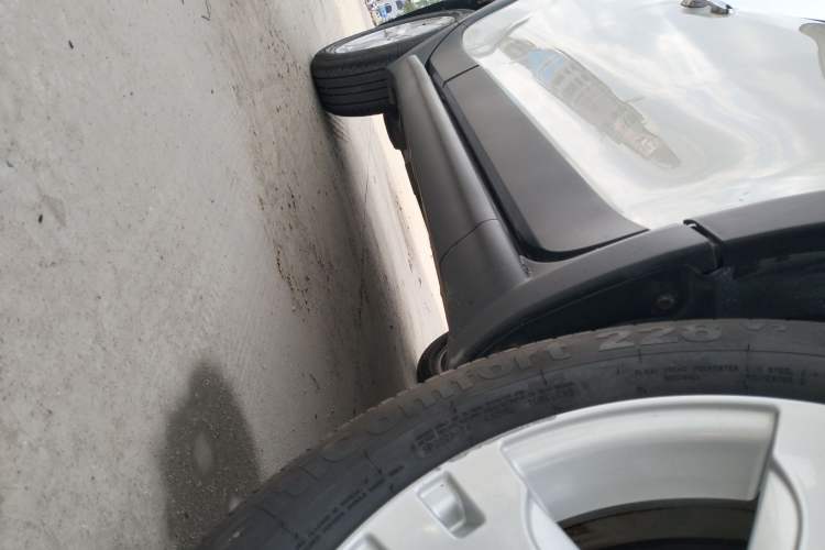 Used Haval H1 2016 Red Label 1.5L Manual Comfort Edition Right Side Sill