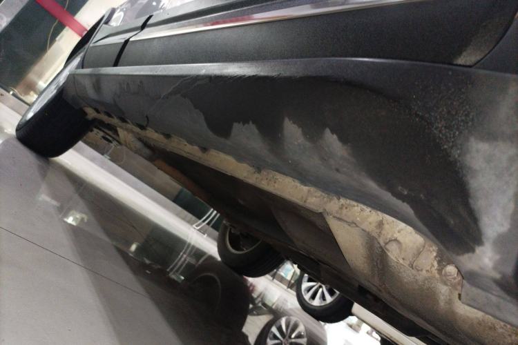 Used Haval H1 2016 Blue Label 1.5L AMT Urban Model Right Side Sill
