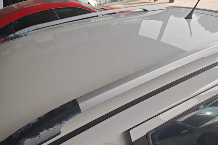 Used Haval H1 2016 Red Label 1.5L AMT Comfort Model Roof