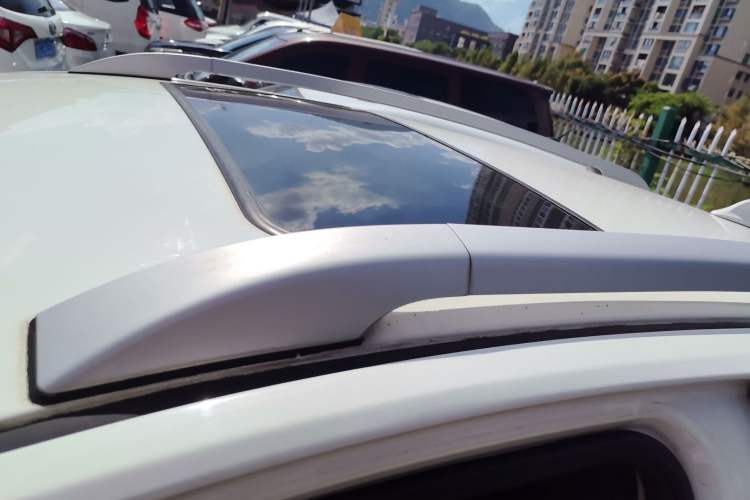 Used Haval H1 2016 Blue Label 1.5L AMT Luxury Model Roof