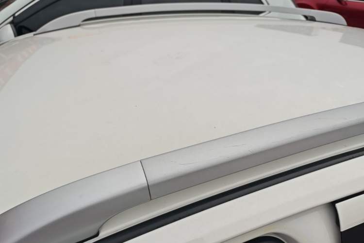 Used Haval H1 2016 Blue Label 1.5L AMT Urban Model Roof