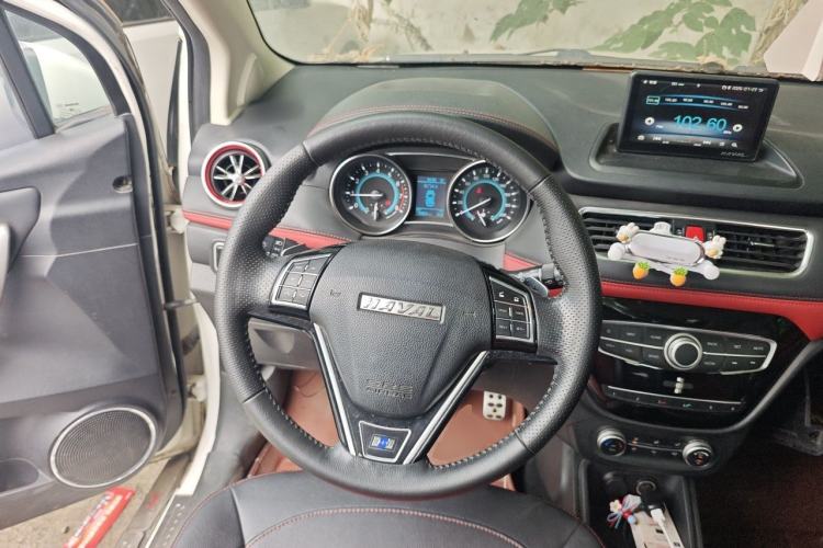 Used Haval H1 2016 Revised Version Blue Badge 1.5L AMT Luxury Edition Steering Wheel