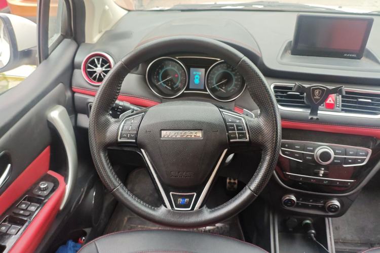 Used Haval H1 2016 Revised Version Blue Badge 1.5L AMT Luxury Edition Steering Wheel