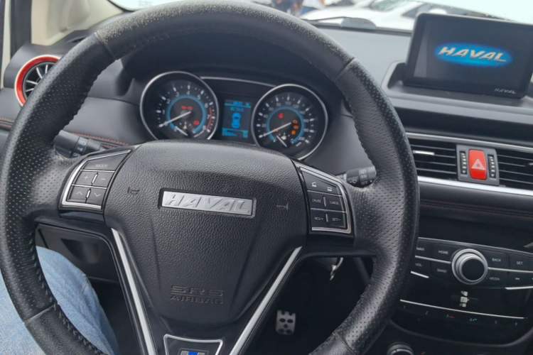 Used Haval H1 2016 Revised Version Blue Badge 1.5L AMT Comfort Edition Steering Wheel
