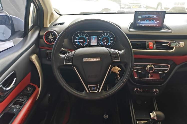Used Haval H1 2016 Revised Version Blue Badge 1.5L AMT Comfort Edition Steering Wheel