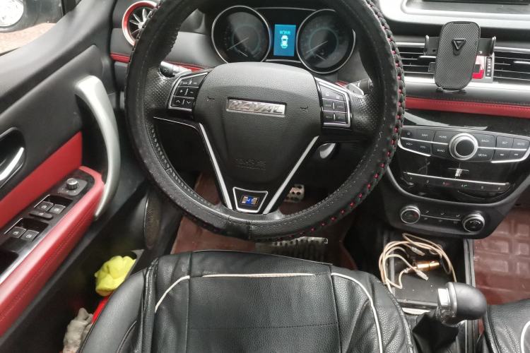 Used Haval H1 2016 Revised Version Blue Badge 1.5L AMT Luxury Edition Steering Wheel