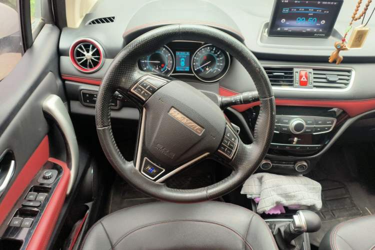 Used Haval H1 2016 Revised Version Blue Badge 1.5L AMT Comfort Edition Steering Wheel