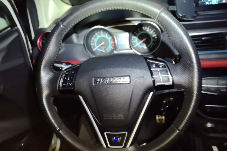 Used Haval H1 2016 Revised Version Blue Badge 1.5L AMT Luxury Edition Steering Wheel