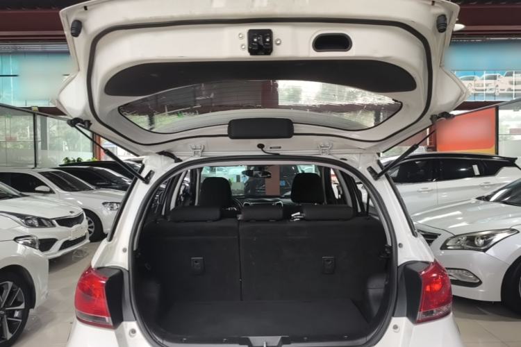 Used Haval H1 2016 Red Label 1.5L Manual Comfort Edition Trunk