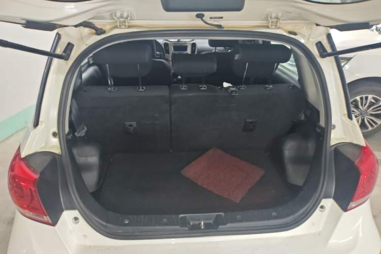 Used Haval H1 2016 Red Label 1.5L Manual Comfort Edition Trunk
