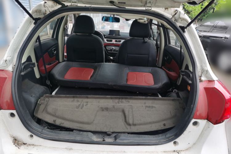 Used Haval H1 2016 Revised Version Blue Badge 1.5L Manual Luxury Edition Trunk