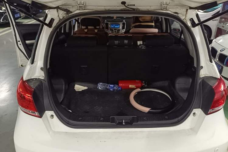 Used Haval H1 2016 Red Label 1.5L AMT Comfort Model Trunk