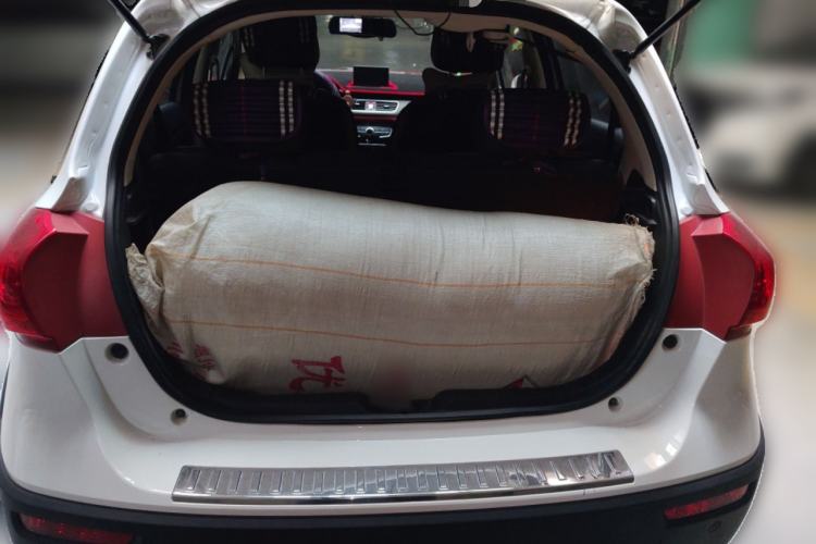 Used Haval H1 2016 Revised Version Blue Badge 1.5L Manual Luxury Edition Trunk