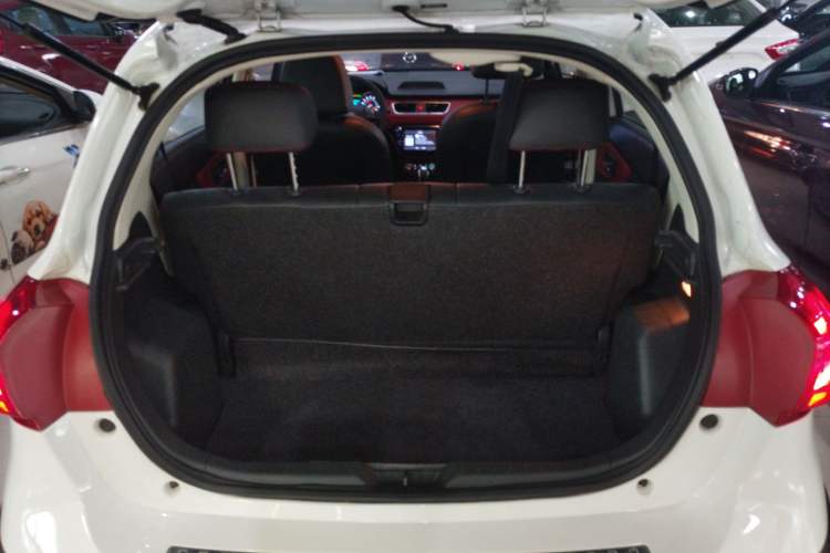 Used Haval H1 2016 Blue Label 1.5L AMT Urban Model Trunk