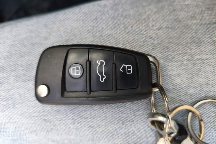 Used Haval H1 2016 Red Label 1.5L Manual Comfort Edition Vehicle Key