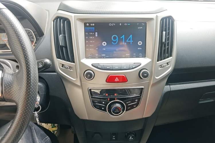 Used Haval H1 2016 Red-Label 1.5L AMT Luxury Model Audio And AC Panel