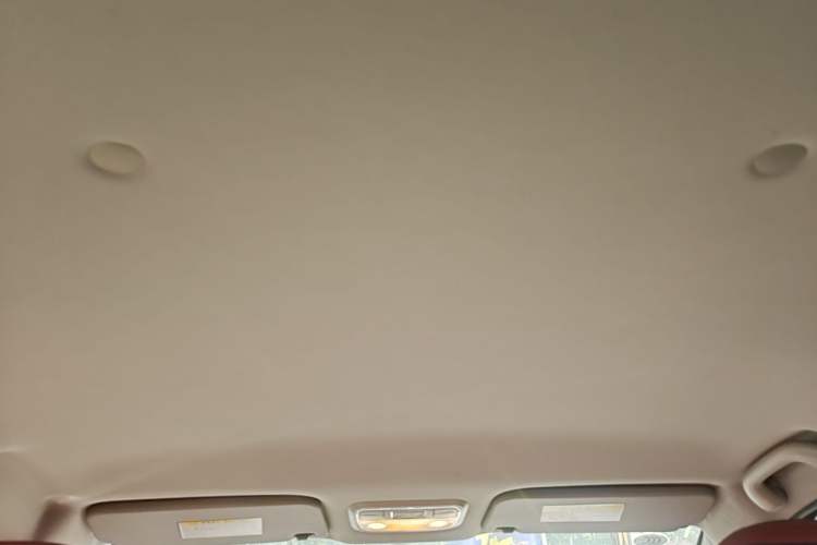 Used Haval H1 2016 Red-Label 1.5L AMT Luxury Model Headliner