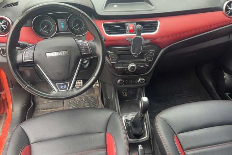 Used Haval H1 2016 Blue Label 1.5L AMT Urban Model Interior 3