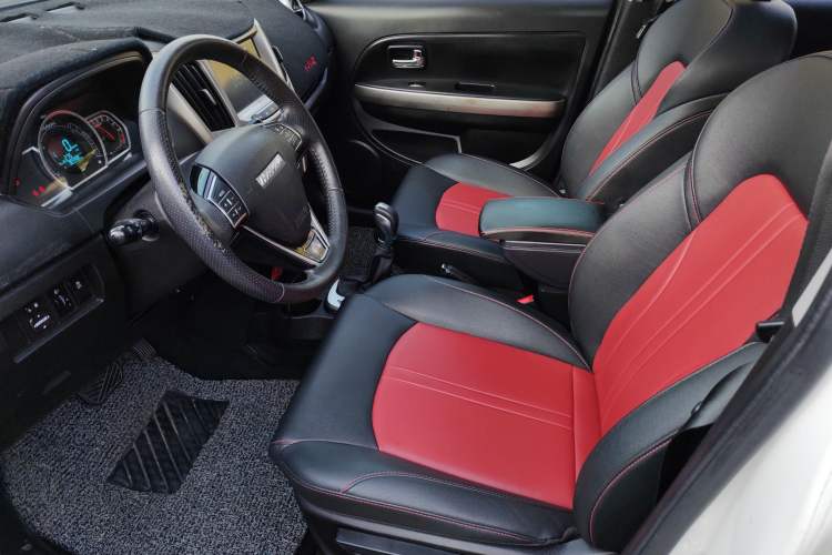 Used Haval H1 2017 Red-Label 1.5L AMT Comfort Model Interior 2