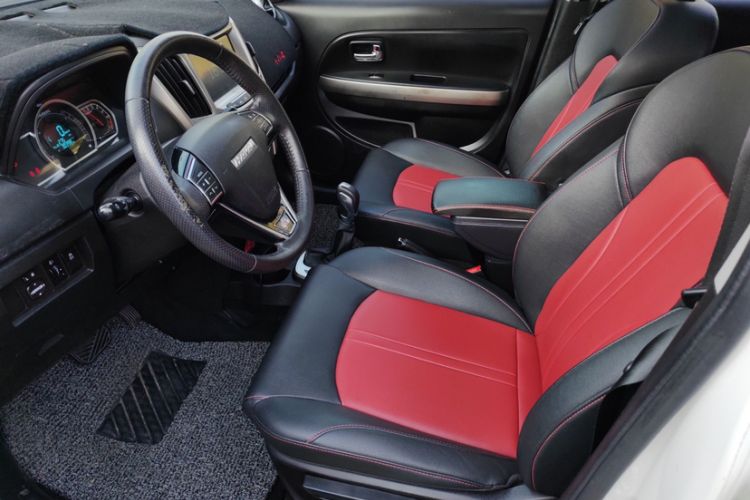 Used Haval H1 2017 Red-Label 1.5L AMT Luxury Model Interior 3