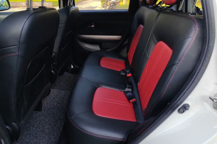 Used Haval H1 2017 Red-Label 1.5L AMT Luxury Model Interior 4