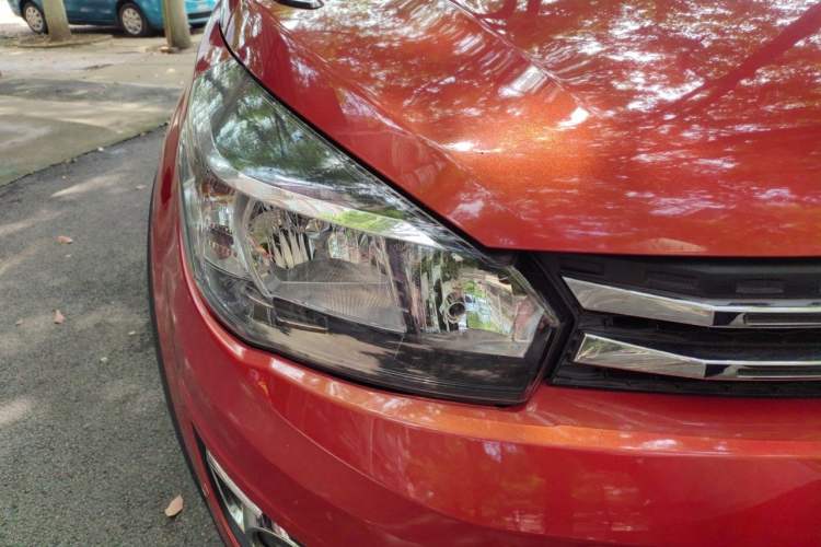 Used Haval H1 2017 Red-Label 1.5L Manual Comfort Model Right Front Headlight