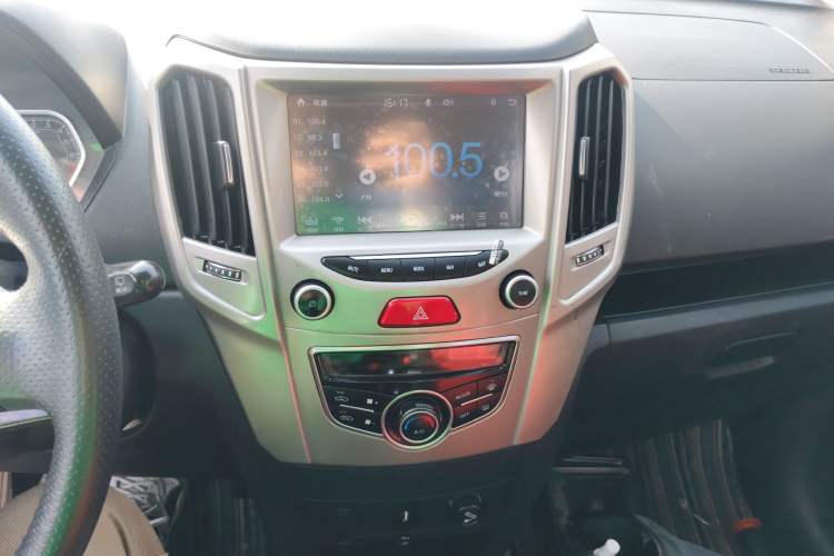 Used Haval H1 2017 Red-Label 1.5L AMT Luxury Model Audio And AC Panel