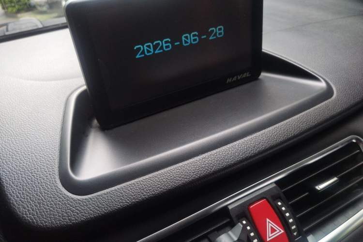 Used Haval H1 2017 Blue-Label 1.5L AMT Luxury Model Audio And AC Panel