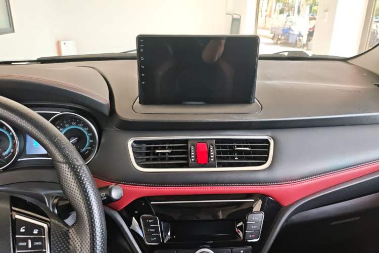 Used Haval H1 2017 Blue Label 1.5L AMT Standard Model Audio And AC Panel