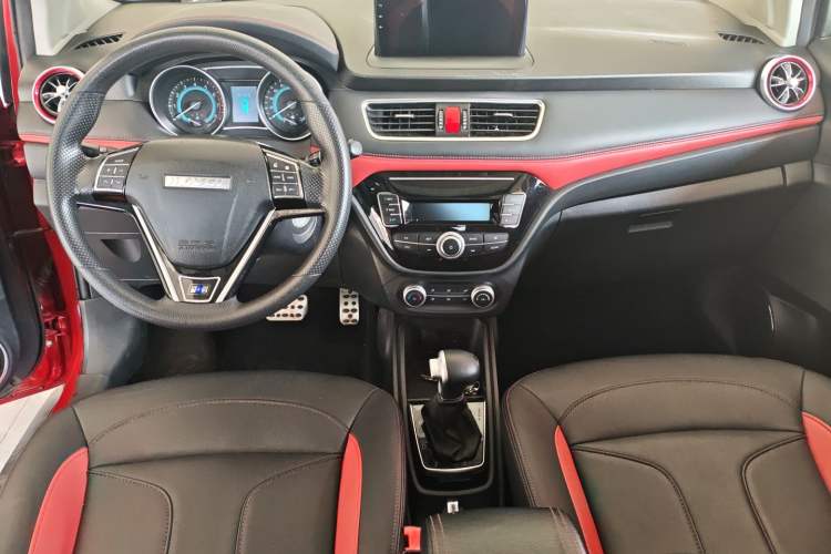 Used Haval H1 2017 Blue Label 1.5L AMT Standard Model Center Console